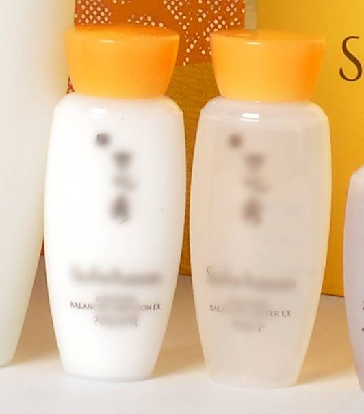 造假已成公开秘密！你看到的可能是“假的直播”不朽情缘正规网站警惕丨现在流行直播代