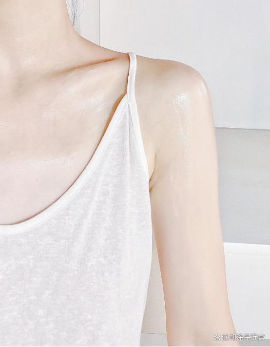 URRYN 保湿美白锁水大容量性价比拉满不朽情缘模拟器身体乳哪个牌子的好用?S(图10) URRYN 保湿美白锁水大容量性价比拉满不朽情缘模拟器身体乳哪个牌子的好用?S(图10)