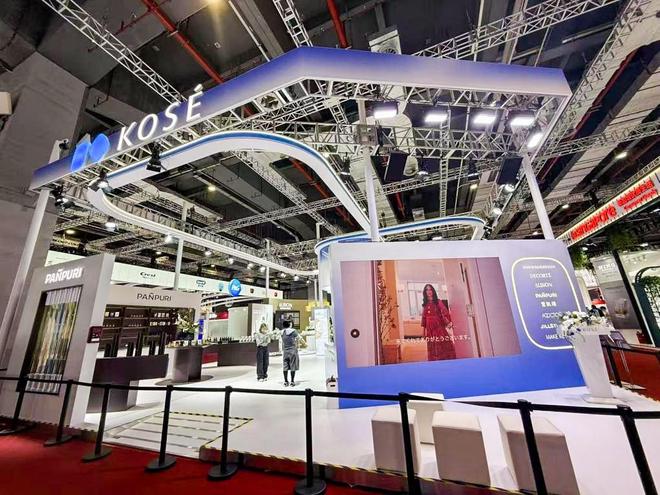 创新”2025进博照见美妆巨头三大战略不朽情缘游戏入口从“炫技”到“中国式(图22)